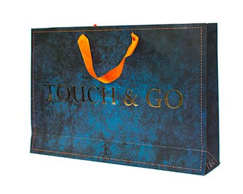 Bolsa de papel especial con hot stamping y cinta satinada
